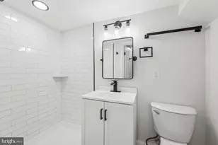 702 N Lakewood Ave, Baltimore, MD 21205 - Photo 24