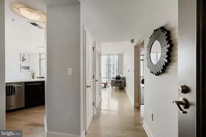 675 President Street #2202, Baltimore, MD 21202 - Photo 2