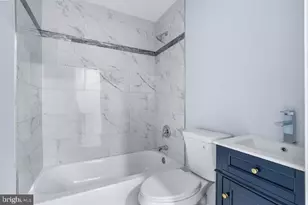 4024 Woodridge Rd, Baltimore, MD 21229 - Photo 10