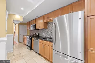 2204 Cambridge St, Baltimore, MD 21231 - Photo 8