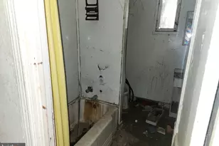 2403 Oswego Ave, Baltimore, MD 21215 - Photo 14