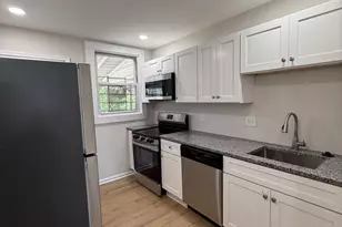 2810 E Chase St, Baltimore, MD 21213 - Photo 10