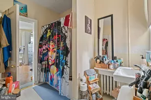 2704 N Calvert St, Baltimore, MD 21218 - Photo 10