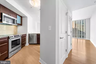 675 S President St, Baltimore, MD 21202 - Photo 2