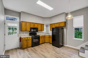 2110 Homewood Ave, Baltimore, MD 21218 - Photo 6