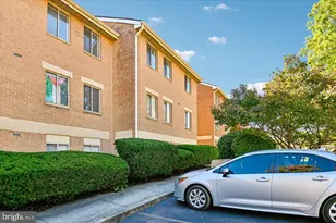 144 W Barre St, Baltimore, MD 21201 - Photo 2