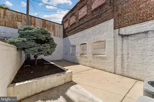 1709 Bank St, Baltimore, MD 21231 - Photo 20