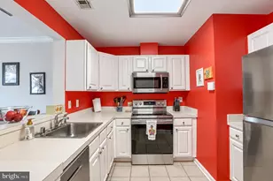 23 Pierside Dr, Baltimore, MD 21230 - Photo 6