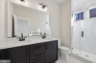 2725 Ferry Bar Dr, Baltimore, MD 21230 - Photo 24
