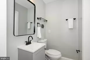 2621 E Monument St, Baltimore, MD 21205 - Photo 8