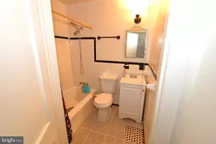 1132 Gleneagle Rd, Baltimore, MD 21239 - Photo 4