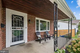 418 N Chapel Gate Ln, Baltimore, MD 21229 - Photo 2