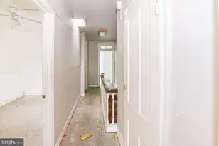 512 E 35th St, Baltimore, MD 21218 - Photo 20