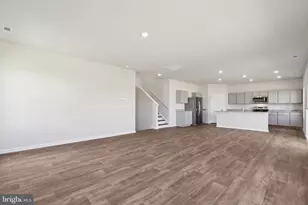 105 Fairfield Dr, Staunton, VA 24401 - Photo 6