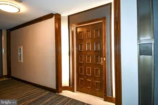1300 Crystal Dr, Arlington, VA 22202 - Photo 6