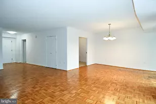 1300 Crystal Dr, Arlington, VA 22202 - Photo 16