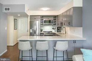 1001 N Randolph Street N, Arlington, VA 22201 - Photo 2