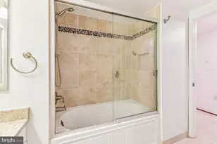 1050 N Taylor St, Arlington, VA 22201 - Photo 28