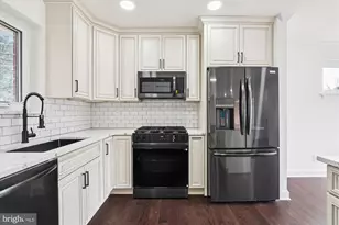 3713 Nelly Custis Dr, Arlington, VA 22207 - Photo 18