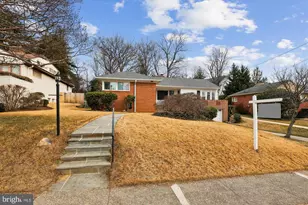 3713 Nelly Custis Dr, Arlington, VA 22207 - Photo 4