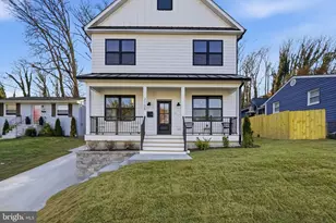 2106 S Kenmore St, Arlington, VA 22204 - Photo 1