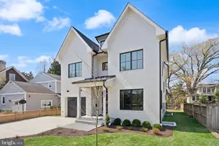 802 N Edgewood St, Arlington, VA 22201 - Photo 2