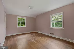2407 N Vermont St, Arlington, VA 22207 - Photo 12