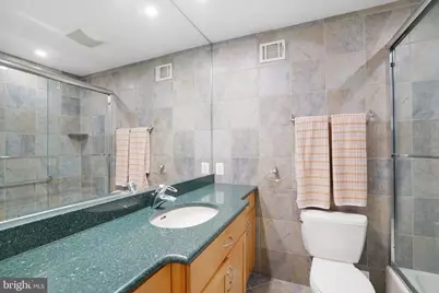 2047 N Abingdon Street, Arlington, VA 22207 - Photo 26
