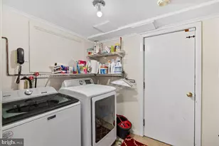 2412 N Columbus St, Arlington, VA 22207 - Photo 32