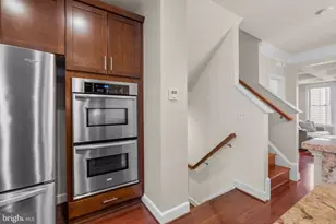 2503 S Kenmore Ct, Arlington, VA 22206 - Photo 14