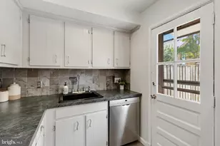 4204 36th St S, Arlington, VA 22206 - Photo 12