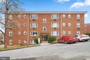 945 N Barton Street N, Arlington, VA 22201 - Photo 1