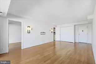1401 N Rhodes St, Arlington, VA 22209 - Photo 2
