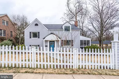 907 26th Street S, Arlington, VA 22202 - Photo 2