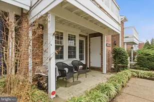 2586 S Arlington Mill Dr, Arlington, VA 22206 - Photo 2