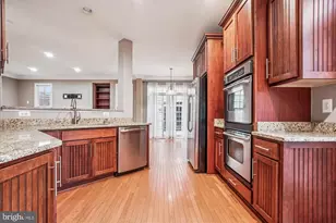 1310 S Glebe Rd, Arlington, VA 22204 - Photo 8