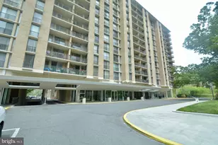 4600 Four Mile Run Dr, Arlington, VA 22204 - Photo 2