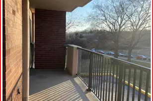 1300 Army Navy Dr, Arlington, VA 22202 - Photo 10