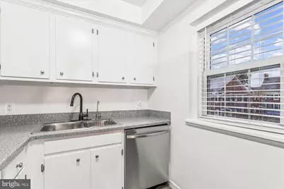 4640 36th Street S #B2, Arlington, VA 22206 - Photo 10