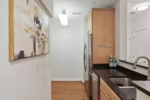 2101 N Monroe St, Arlington, VA 22207 - Photo 10