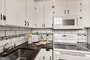 3046 S Abingdon St, Arlington, VA 22206 - Photo 12