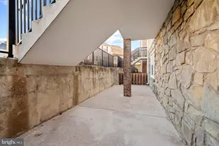 148 N Bedford St, Arlington, VA 22201 - Photo 24