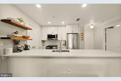 1050 N Stuart Street #816, Arlington, VA 22201 - Photo 6