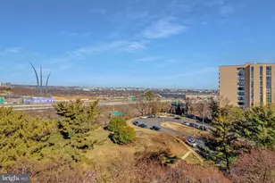 1300 Army Navy Dr, Arlington, VA 22202 - Photo 24
