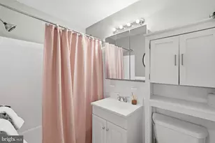 1300 S Arlington Ridge Rd, Arlington, VA 22202 - Photo 14