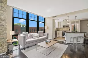 1021 N Garfield St, Arlington, VA 22201 - Photo 2