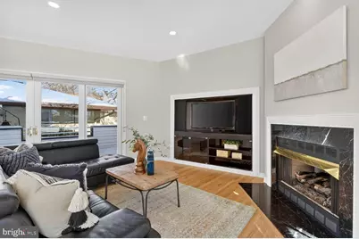 2733 N Lexington Street N, Arlington, VA 22207 - Photo 8