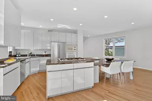 2733 N Lexington Street N, Arlington, VA 22207 - Photo 16