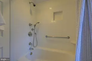 2625 S Hayes St, Arlington, VA 22202 - Photo 32