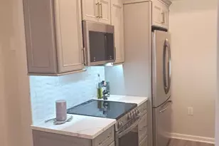 1211 S Eads St, Arlington, VA 22202 - Photo 10